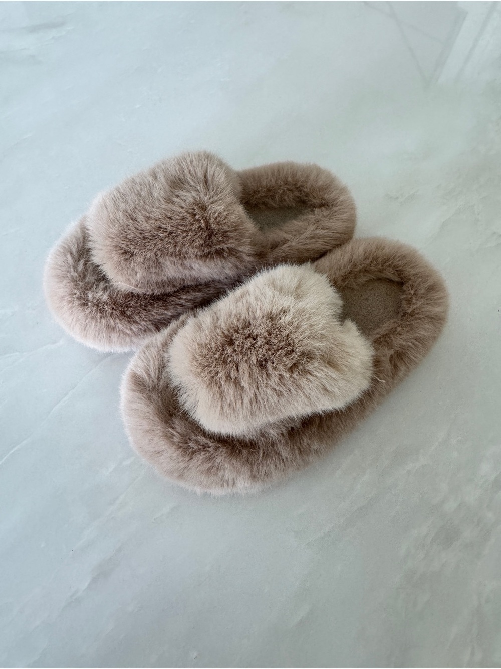 New Toddler Faux Fur Slide Slippers in Taupe